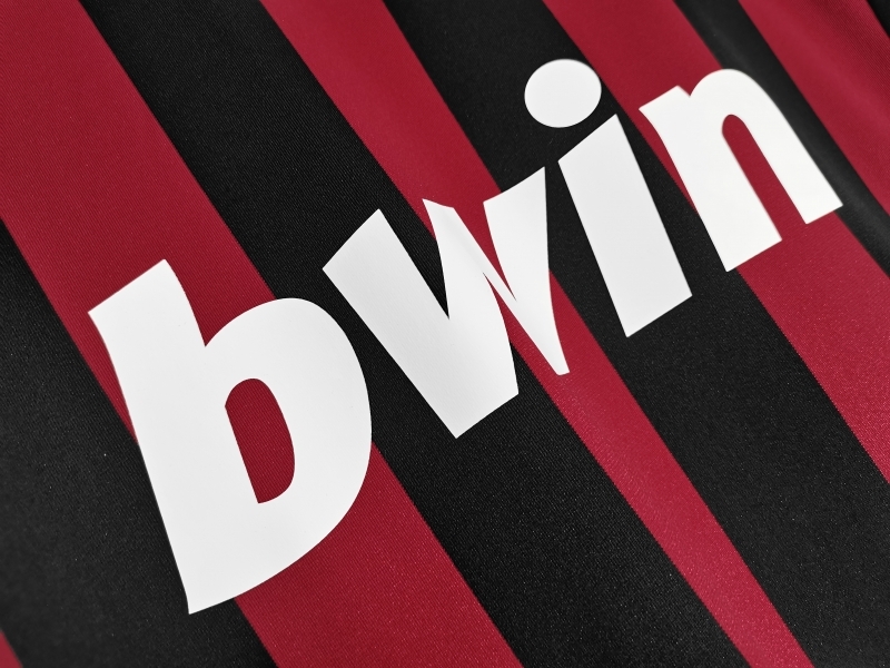 Retro 2009/10 AC Milan Home Soccer Jersey