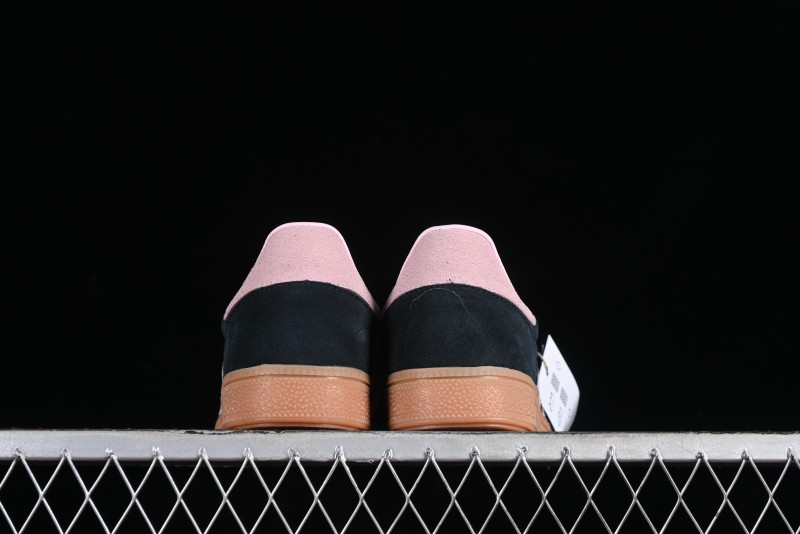 Adidas Handball Spezial Retro Sneakers with Suede Upper and Classic Three Stripes - IE5897