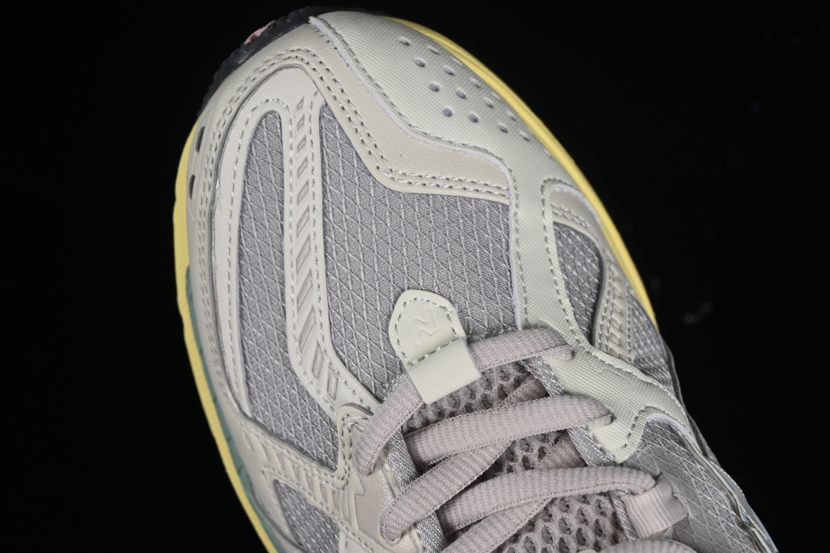 New Balance 1906 Series Retro Dad Style Casual Running Shoes - M1906NC
