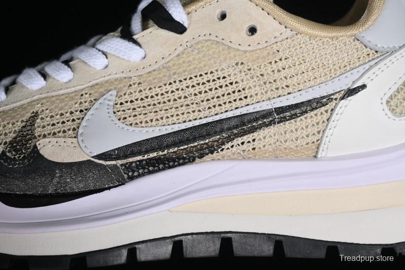 Nike Sacai VaporWaffle 3.0 Fashion-Forward Running Shoes - CV1363-108