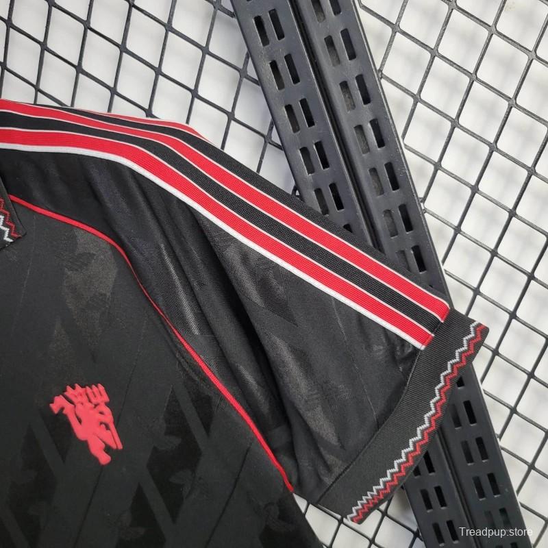 24/25 Retro Manchester United