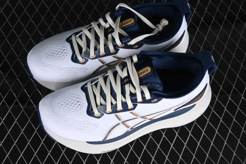 Asics Gel-Kayano 31 Running Shoes with Enhanced Cushion and Breathable Design - 1011B955-100