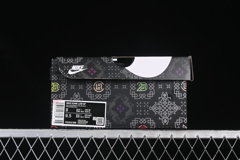 Nike Clot x Dunk Low SB 'What The' Casual Sneakers with Silk, Terracotta, and Holographic Elements - FN0316-999