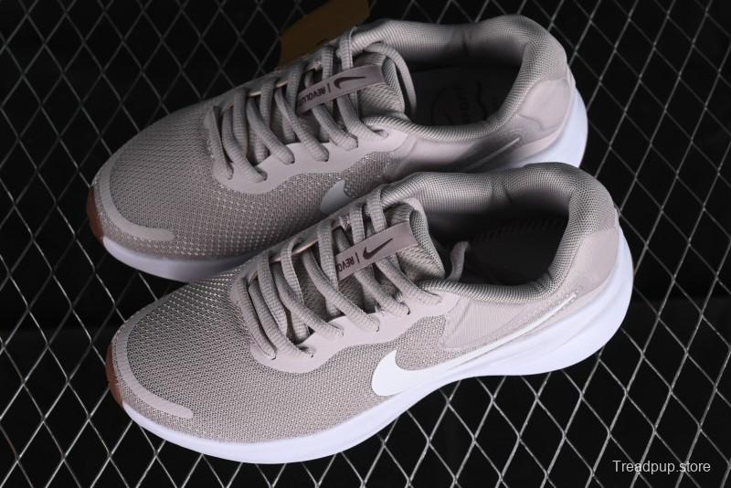 Nike Revolution 7 Wide Low-Top Running Shoes with Breathable Mesh and Durable Cushioning - FB2208-007