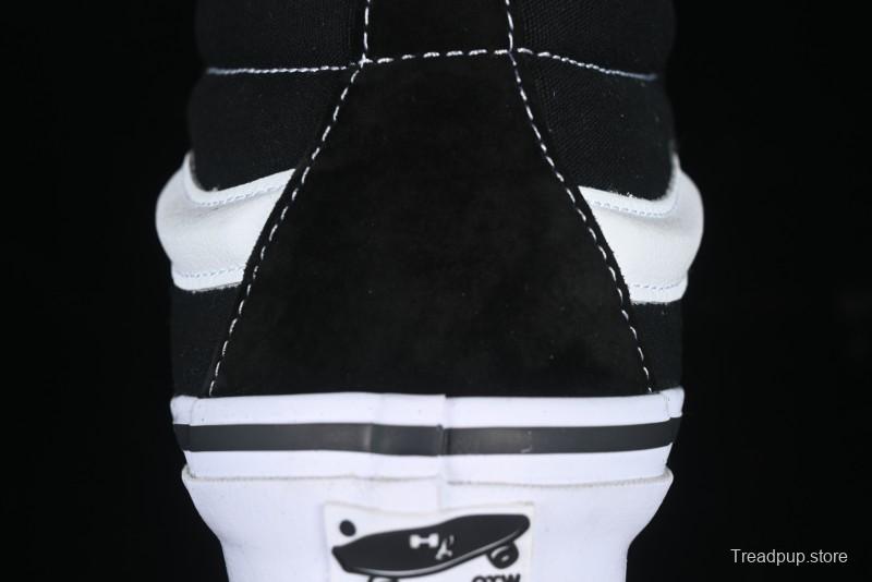 Vans HommeGirls x Vans Sk8-Mid Fashion Casual Mid-Top Canvas Sneakers with Bold Side Stripes - VN000NBNCJK