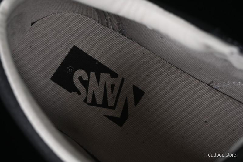 Vans Premium Old Skool 36 Full-Grain Leather Retro Skate Shoes - VN000D57BLK