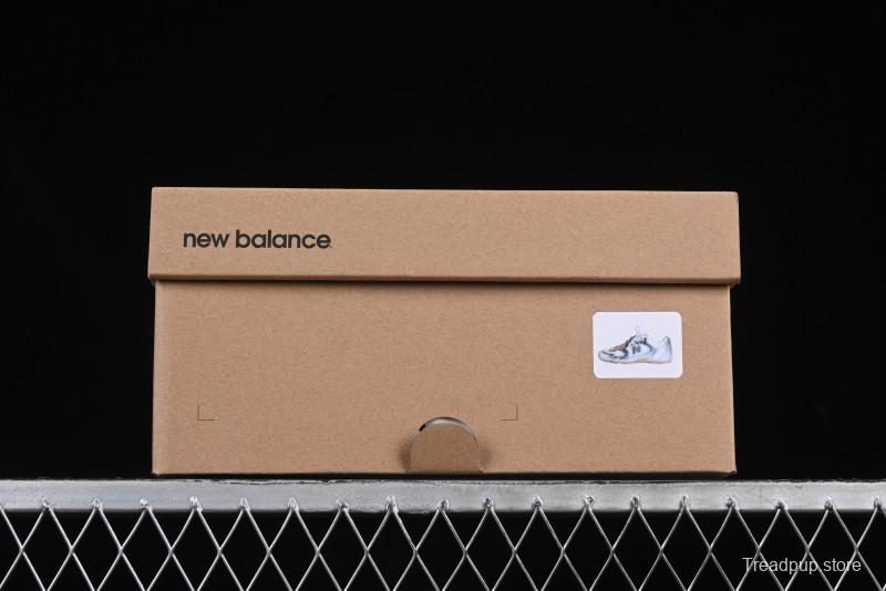 New Balance 530 Metallic Silver Sneakers – Stylish & Sporty Design