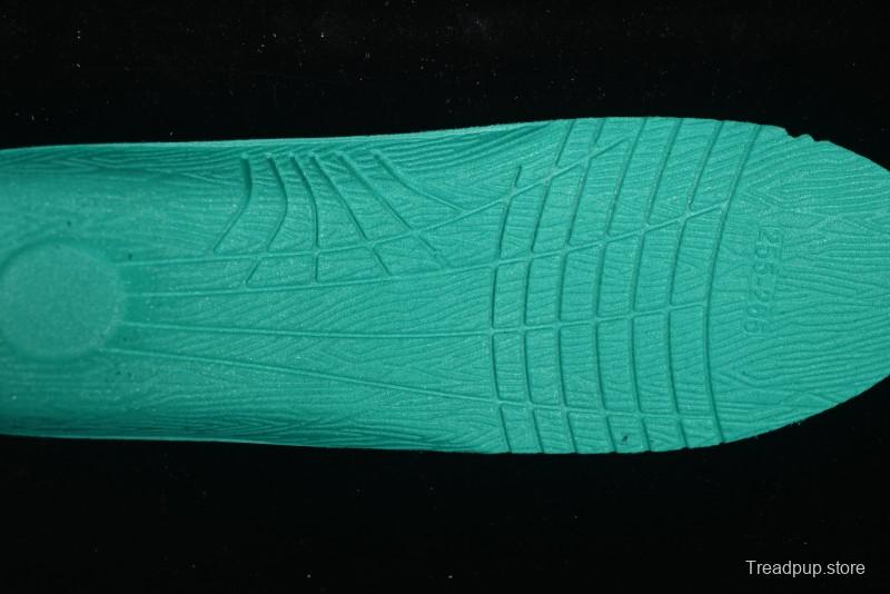 NY Yankees Black & Yellow Sneakers - Bold Logo Streetwear Shoes