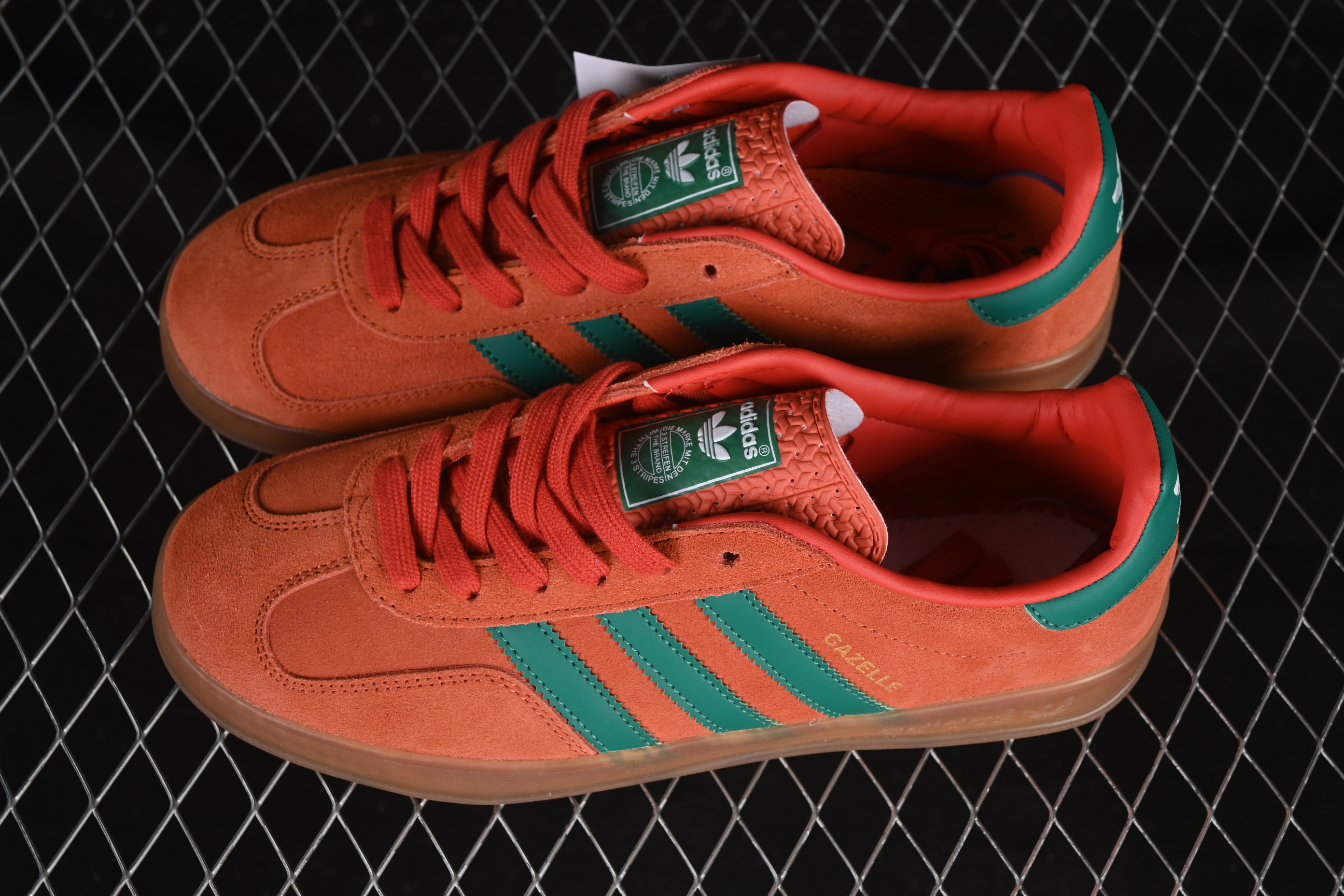 Adidas Originals Gazelle Indoor Retro Casual Sneakers with Anti-Slip and Durable Design - JH5407