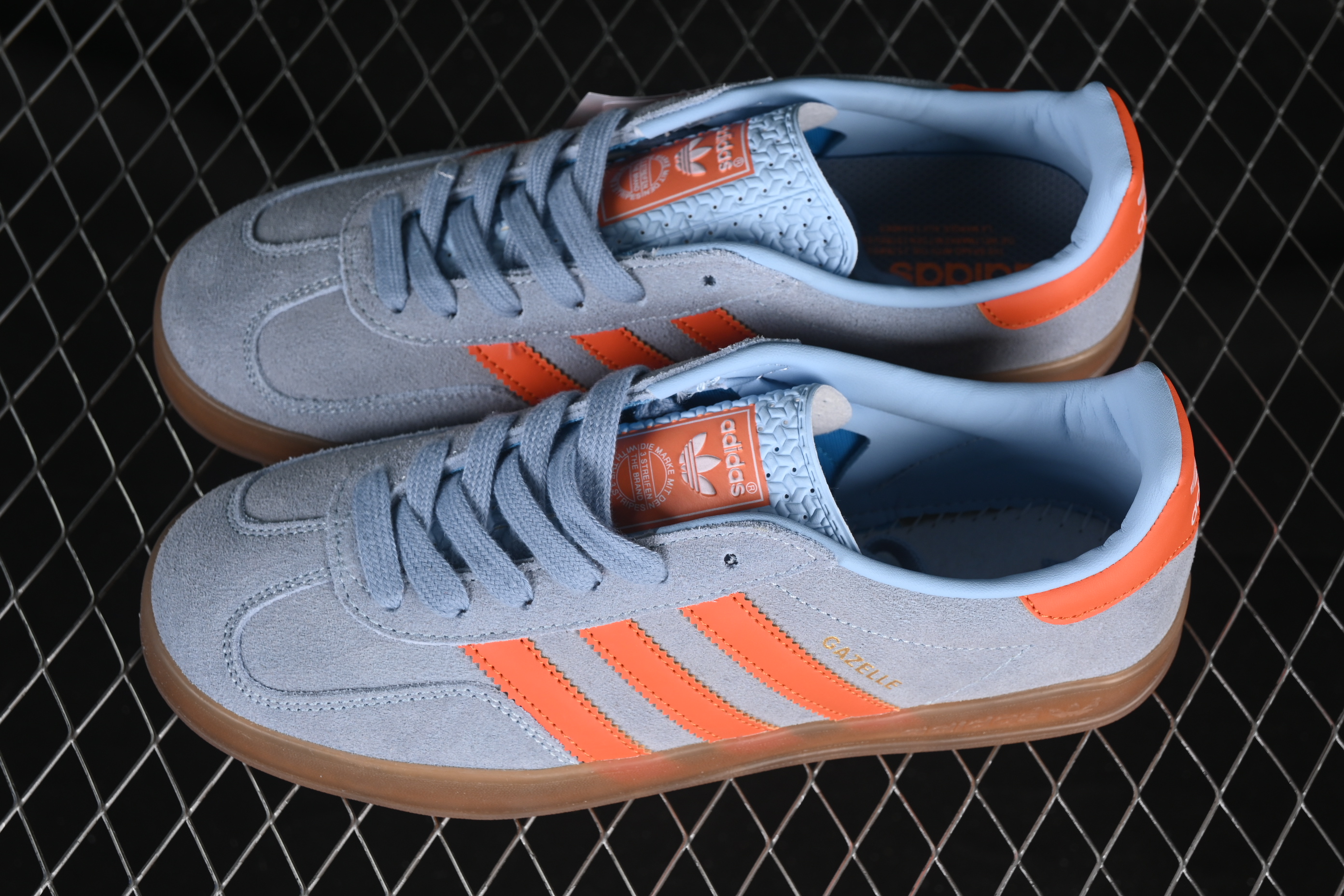 Adidas Originals Gazelle Indoor Retro Casual Sneakers with Anti-Slip and Wear-Resistant Sole - JH5405