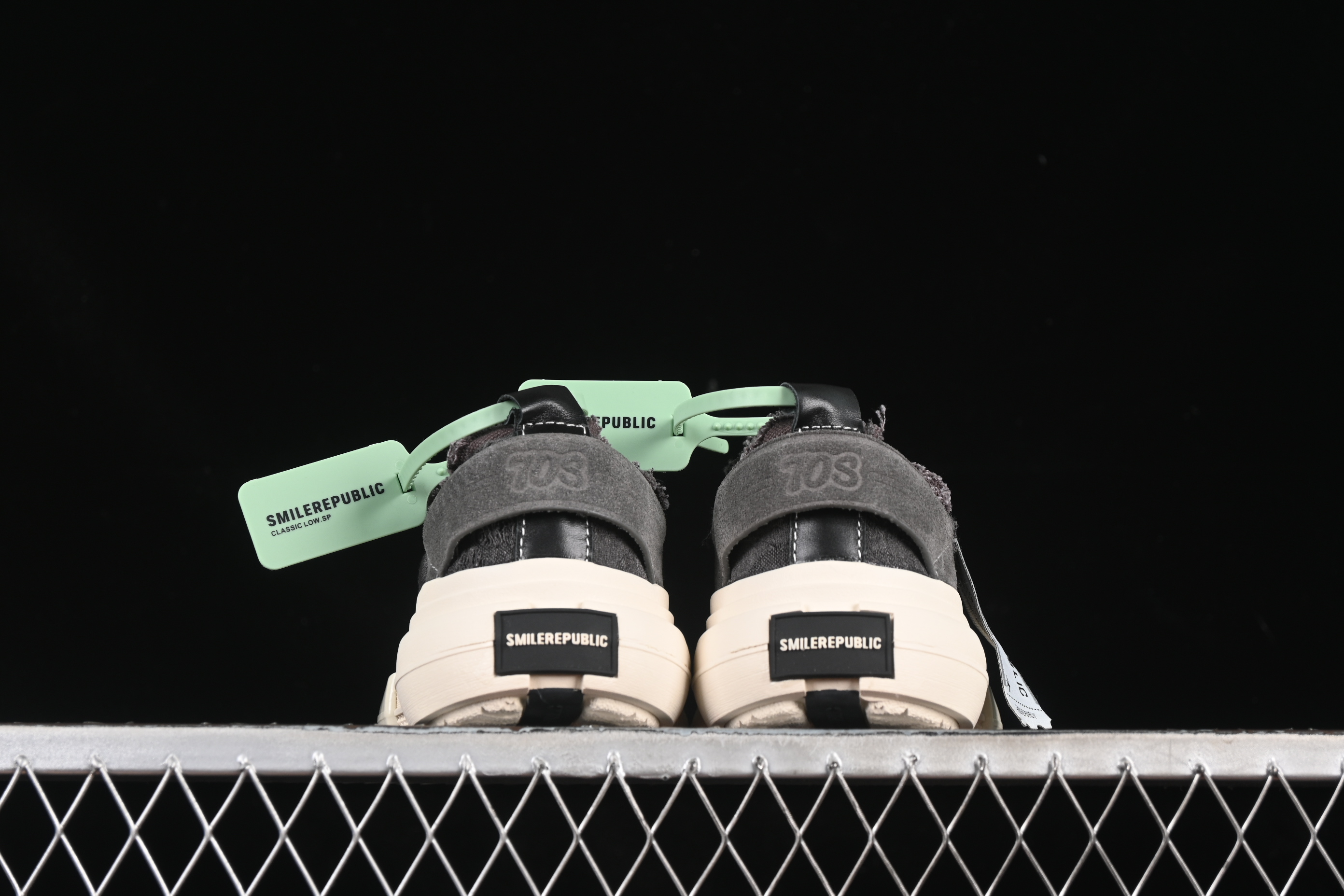 SMILEREPUBLIC INCEPTION Gray Fringe 70s Low-Top Canvas Casual Shoes - G.D4
