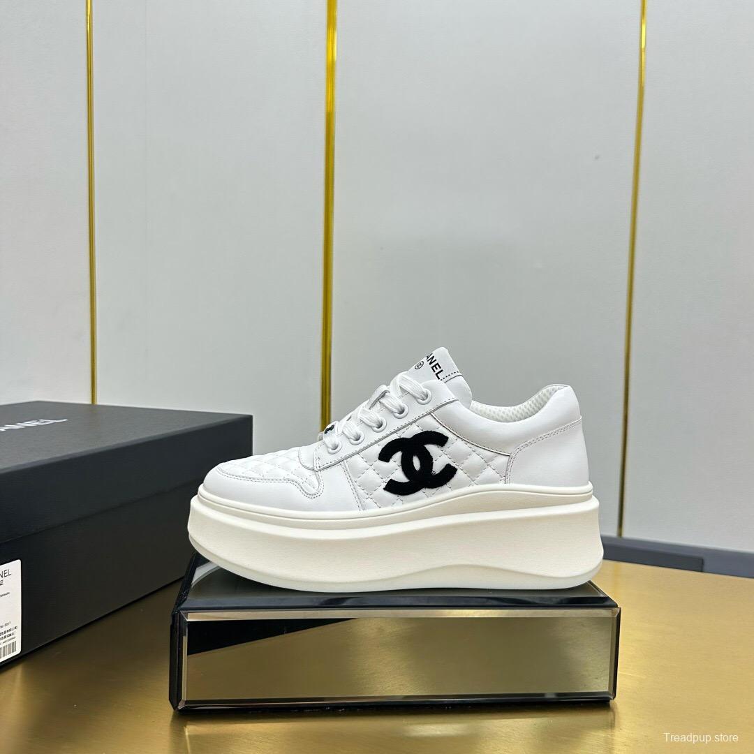 2025 Women Chanel White Leather Sneakers Thick Sole