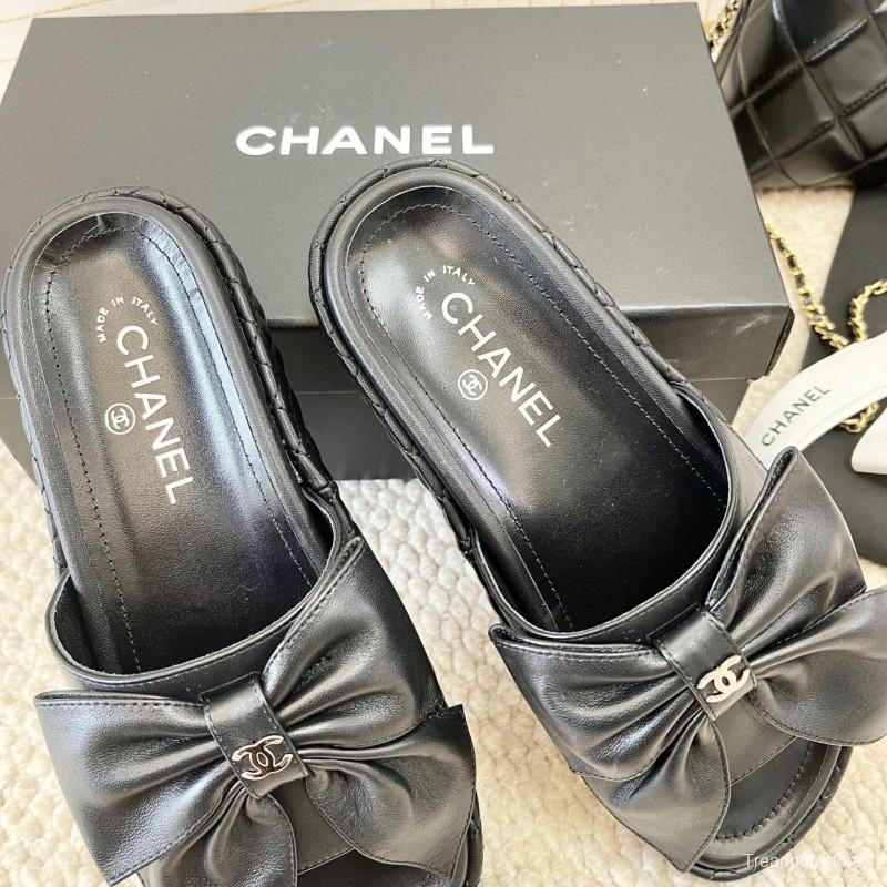 2025 Slippers Chanel Black Leather Slippers