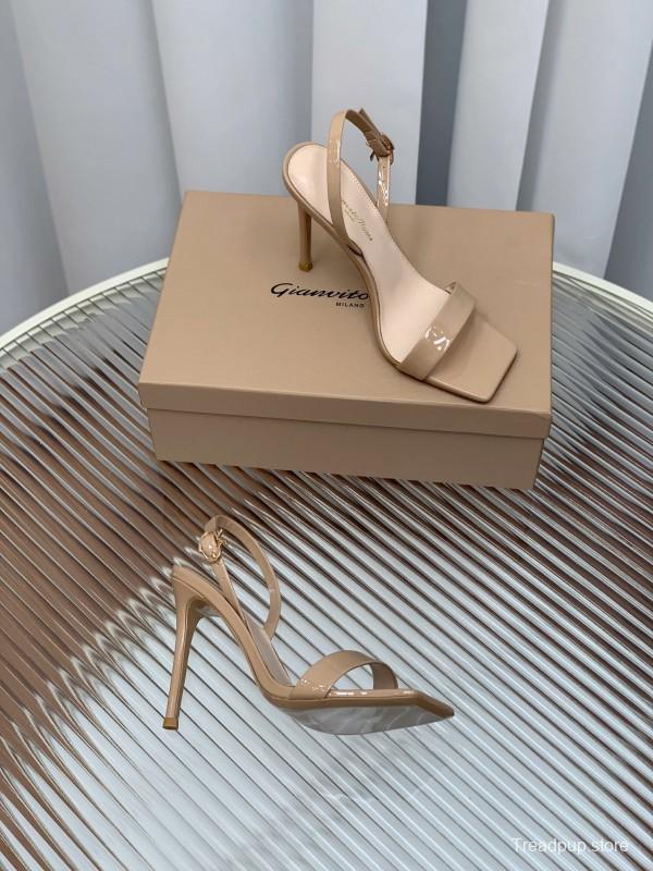 2025 Women Gianvito Rossi Beige Patent Leather Sandals