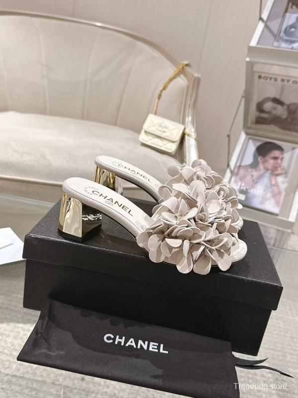 2025 Women Chanel Beige Leather Mules Floral B2032-2