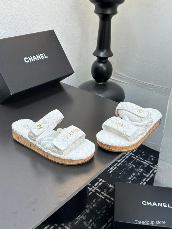 2025 Slippers Chanel White Quilted Fabric Cork Sole LY00250