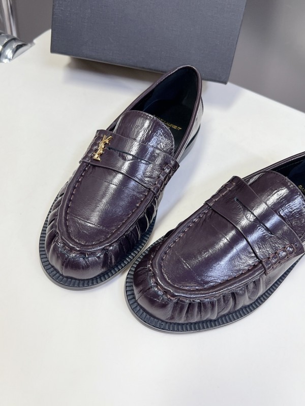 2025 Women Yves Saint Laurent Black Calf Leather Loafers KFY00350