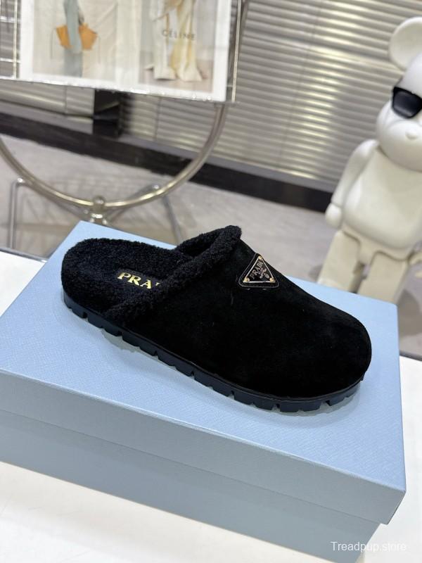 Prada 2025 Fall Winter New Fur Mule Slippers Triangle Buckle Bread Toe Half Slippers - KFY00270