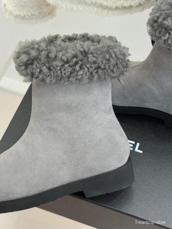 Chanel 2025/SS Double C Color-Block Shearling Snow Boots - KFY00300