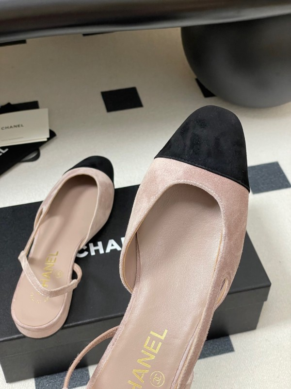 Chanel Sling-back Two-tone Suede Slingback Sandals Flat/Block Heel - KFY00280