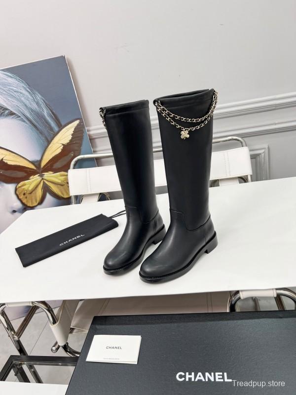 Chanel 2025 SS Quilted Leather Chain CC Four-Leaf Clover Flat Ankle Boots - LY00510