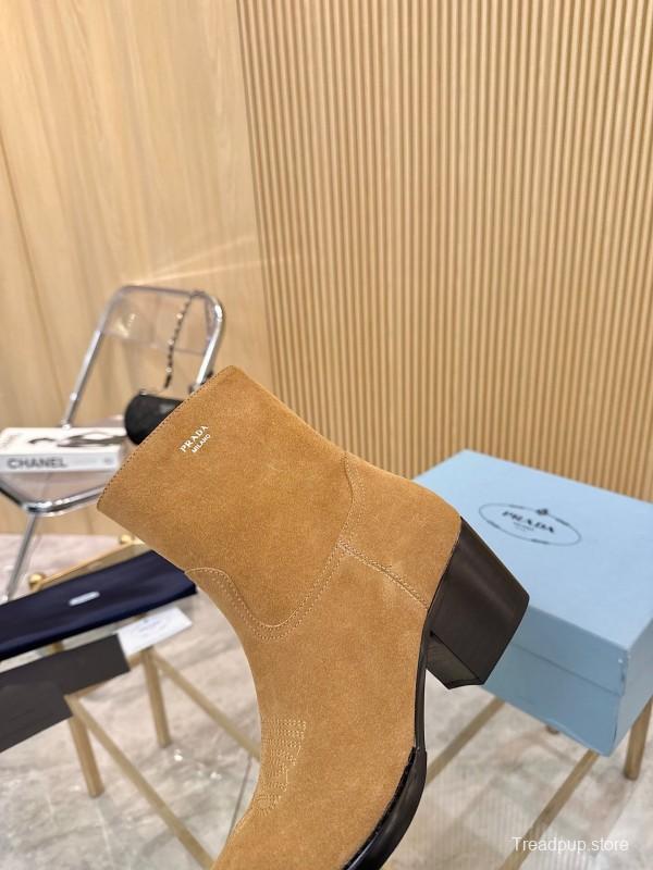 Prada Classic Pointed Toe Boots - L Y00330