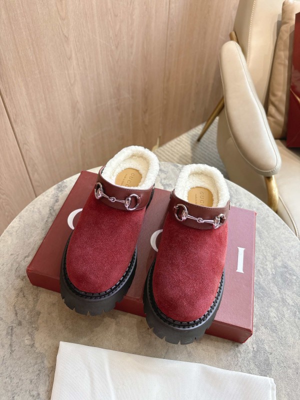 Gucci Mule Shoes with Horsebit Detail and Medium Heel - LY00320