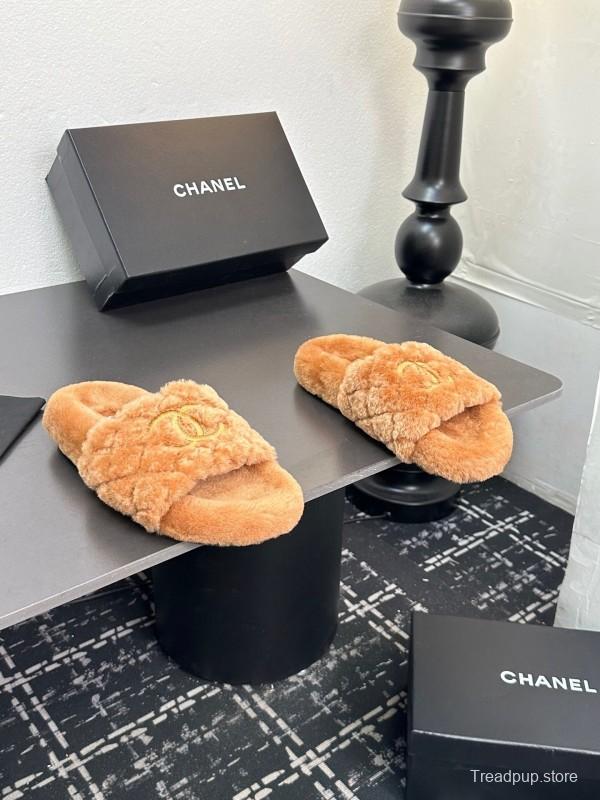 Chanel 2025 SS Fluffy Slippers with Wool Upper and Rubber Sole - LY00250
